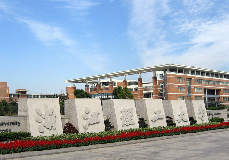 服装战的痛点：服装设计，顺便聊聊八大纺织学校