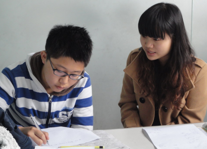 培训机构“遇冷”，新东方为摆脱困境频出新招，或许转型成功