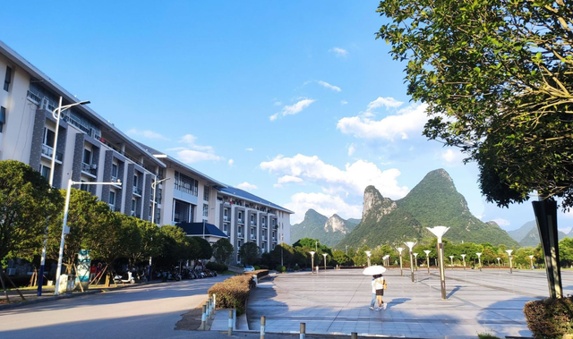 我国5所“电子科技”名校，电科院在校生仅2千多，考上能拿铁饭碗