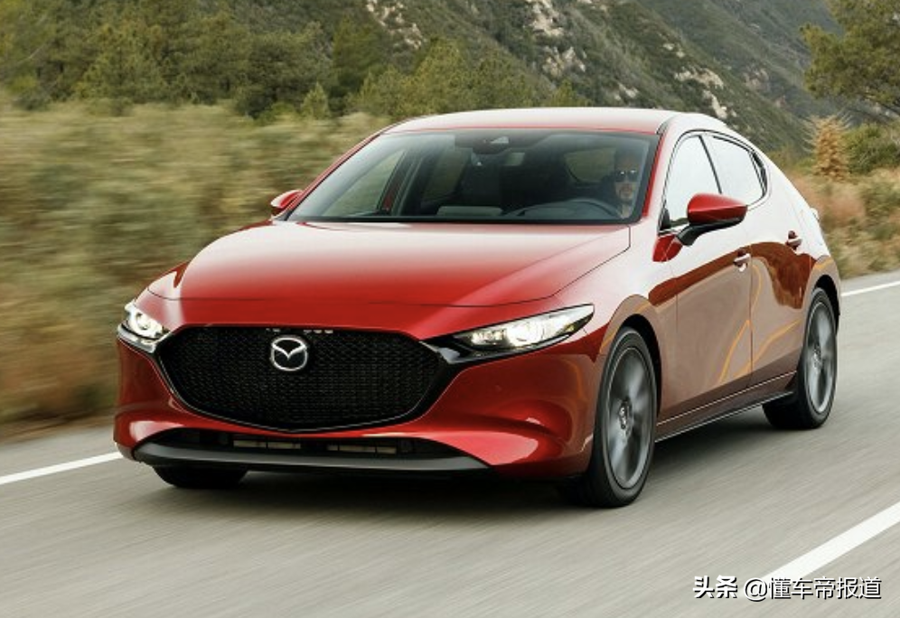 配备有双出排气据悉,2022款马自达3外观将基本同步现款车型设计,但
