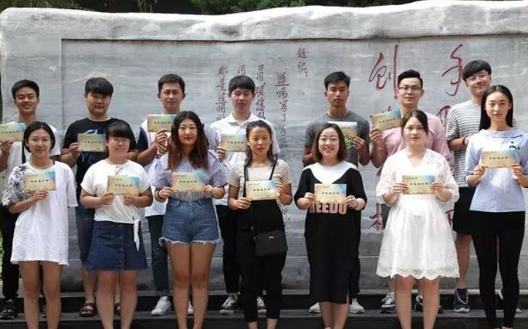 专升本的学生应该如何选择学校，公办还是民办，两者之间有何区别