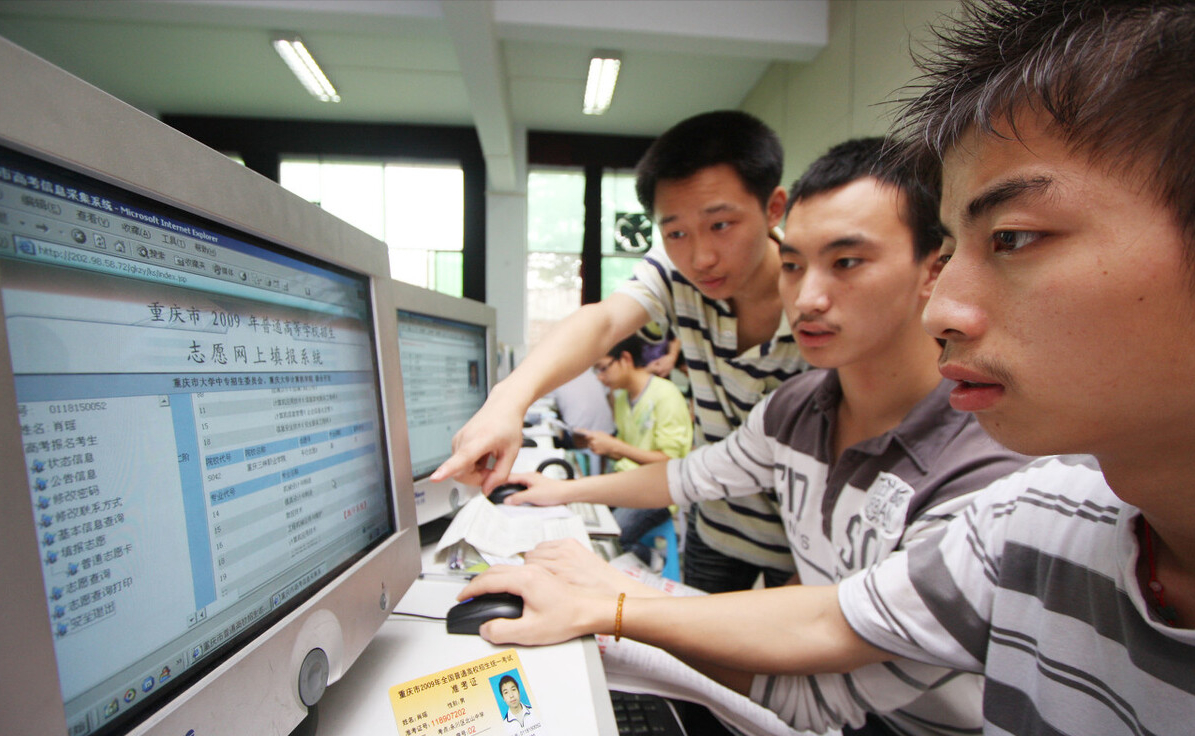 河南的学生迎来好消息，3所知名高校将落户河南，幸福来得太突然