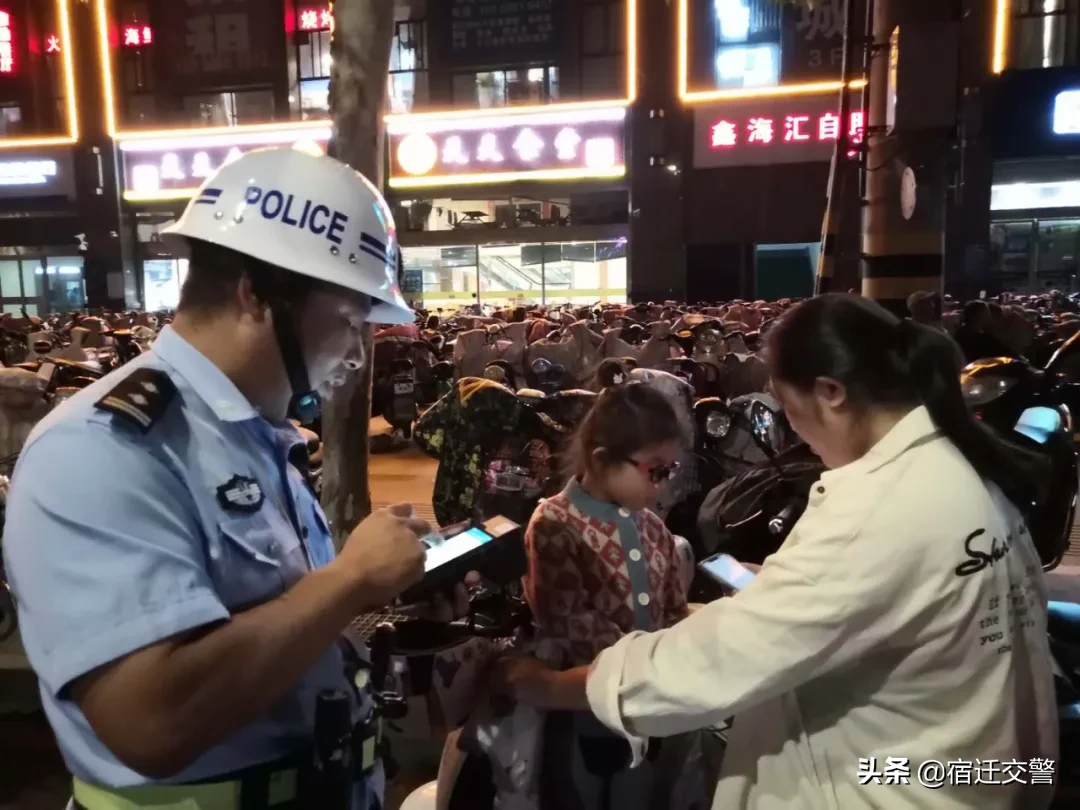 注意了！监控抓拍、夜间突击检查、实名曝光驾乘电动自行车时未戴安全头盔人员