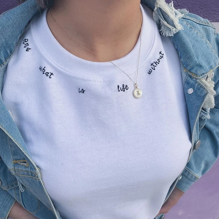 手工刺绣在T恤上看起来更加时尚，20种刺绣图案，一款比一款好看