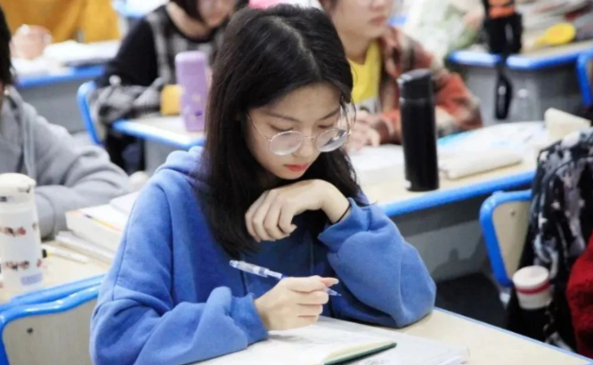 大学里“含金量”较高的考试，早考早受益，以免毕业后自找麻烦