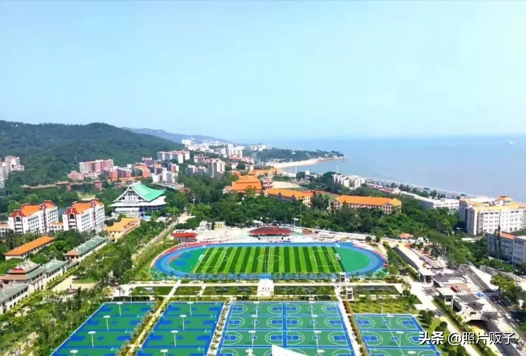 中国最美6所大学，镜头下的它们，不出意外的好看