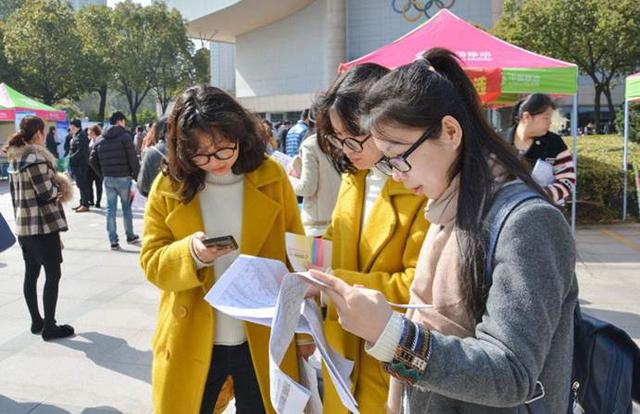 大学生别再闲着了，在校期间考这4个证书，毕业后用处较大