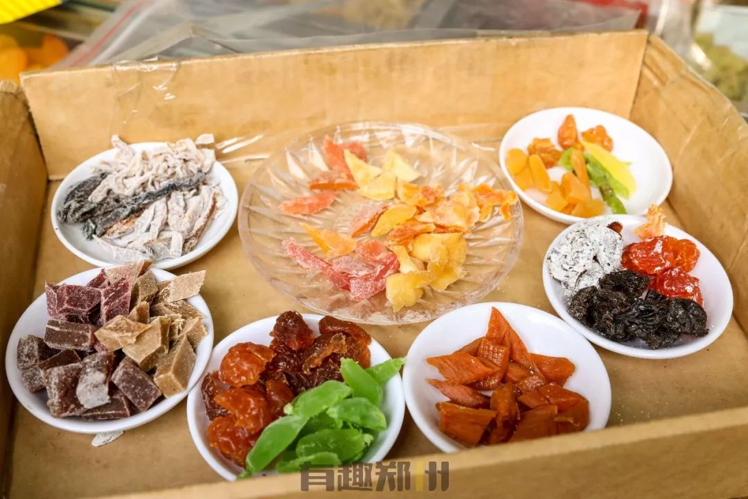傻乐瓜子的介绍（一份郑州的年货店铺测评）