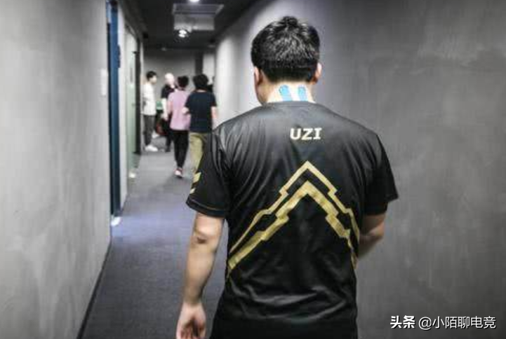 网友评LPL解说最经典的十句感人语录，最热血一句不是“打他蛋”
