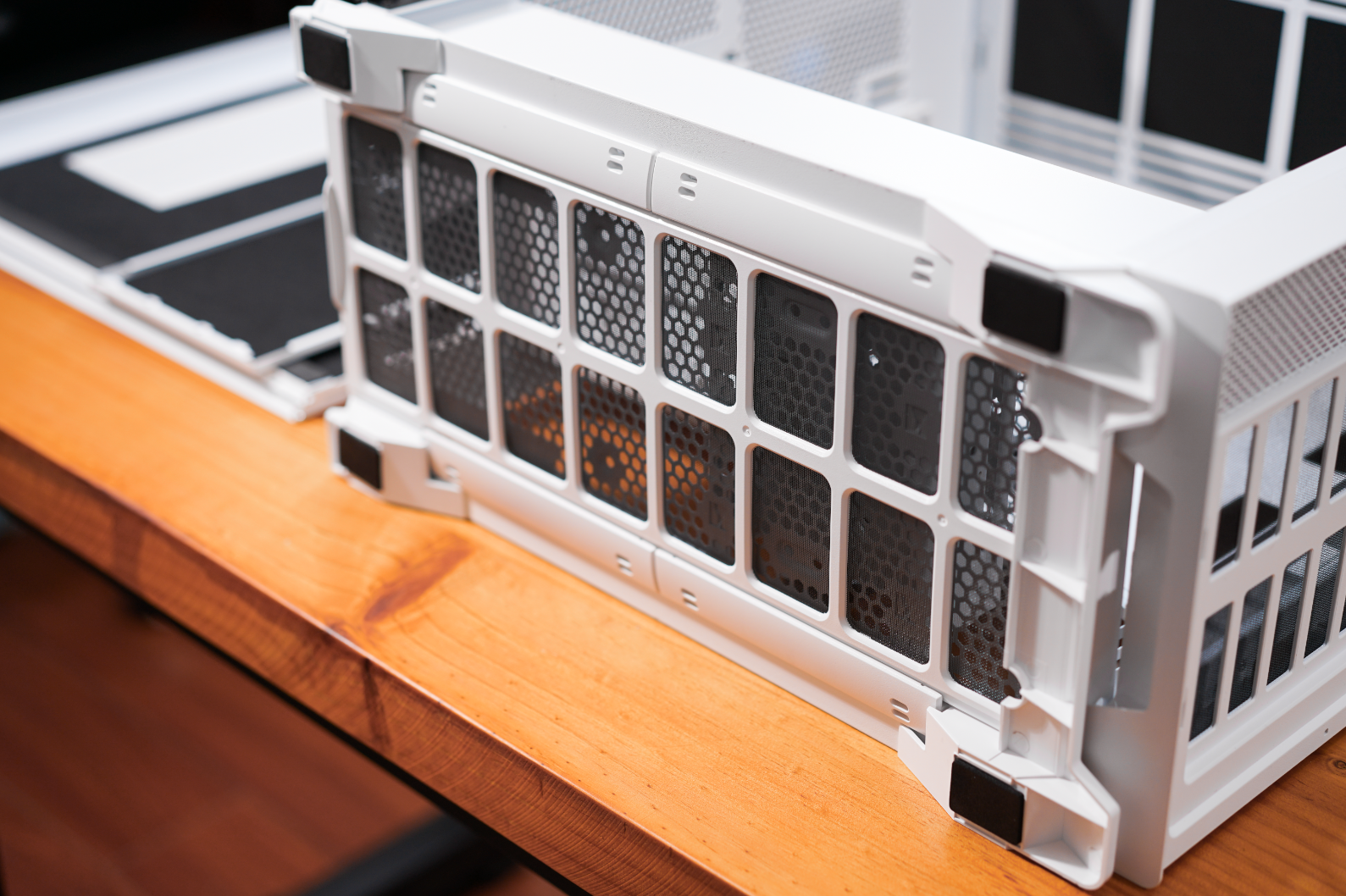 今年装过的最好静音机箱居然是个“鞋盒”？YOGO K100装机体验