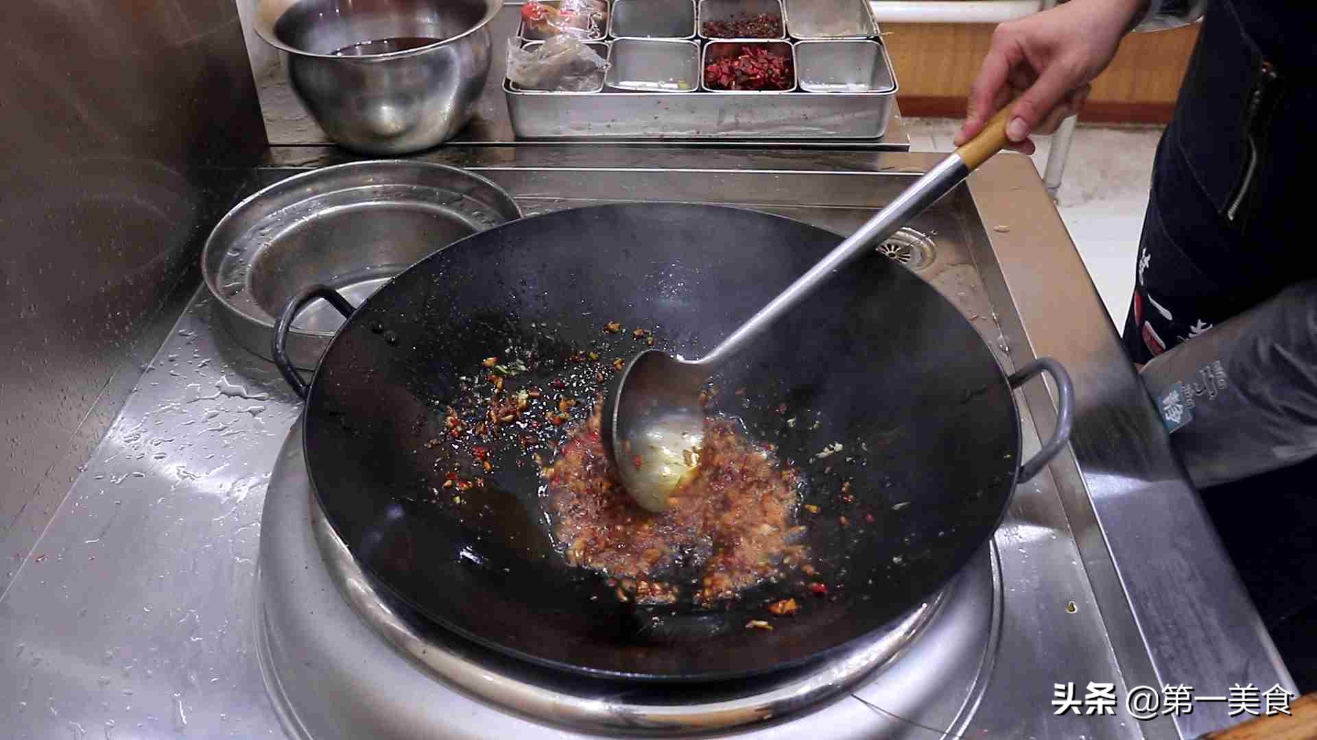 脆皮豆腐的制作方法（教你一个脆皮豆腐的做法外酥里嫩）