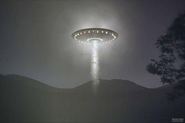 世界未解之谜:UFO是否真的存在。