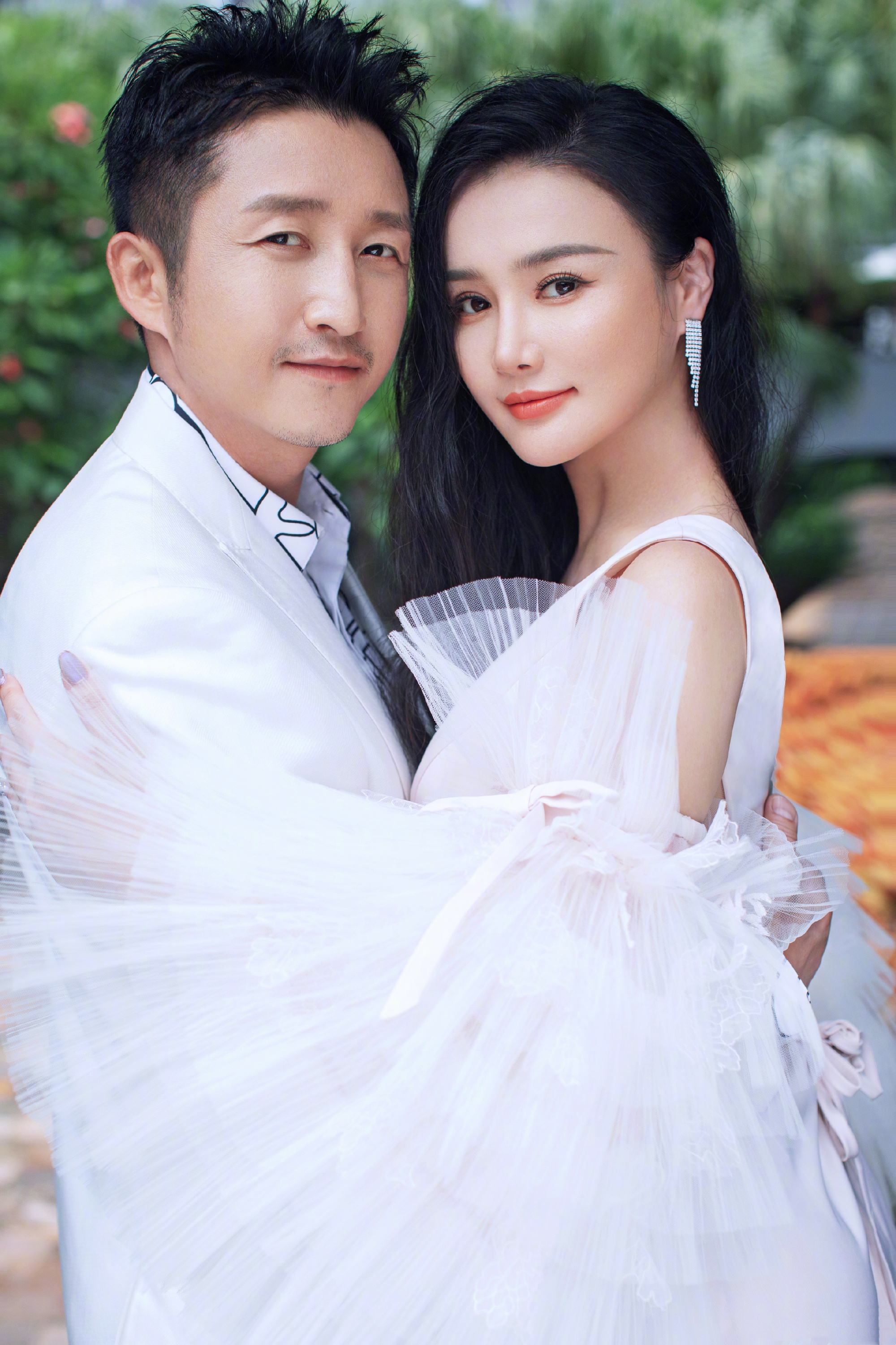 冉莹颖：从央视辞职，做邹市明背后的女人，幸福生活有苦也有泪