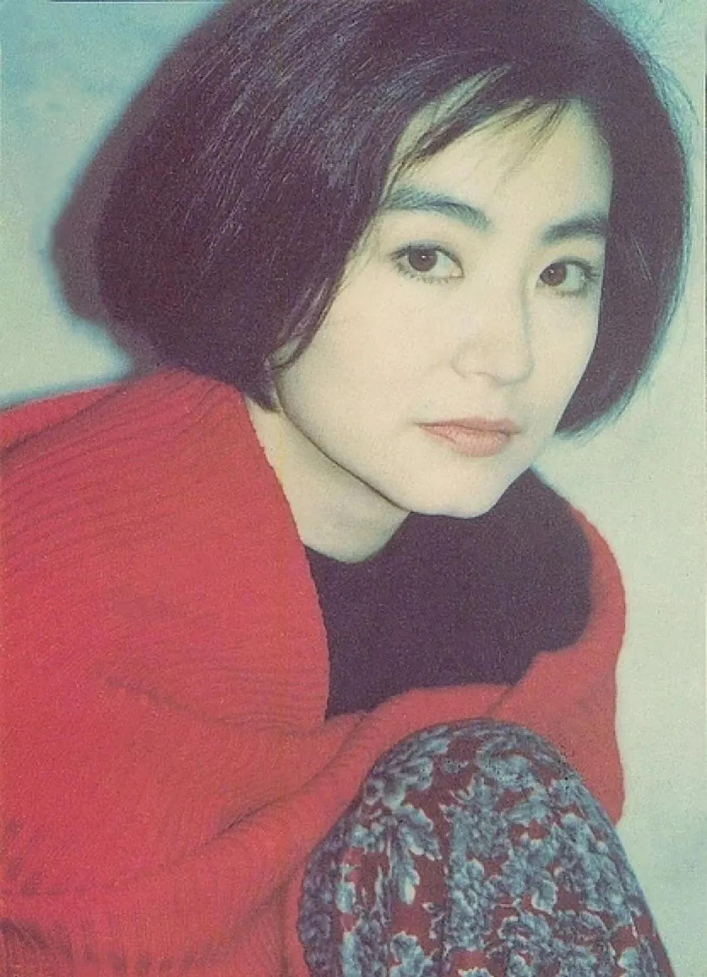 珍藏绝版:10位女港星告诉你,三四十年前的绝色美人有多秀色可餐