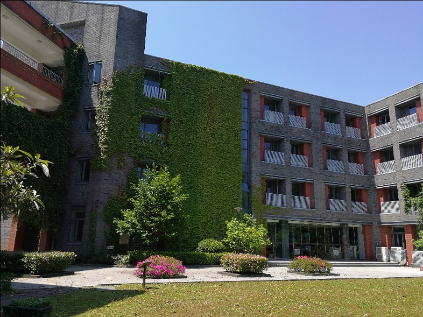 这里不仅有大树、高楼，更有大师——带你参观南京大学仙林校区