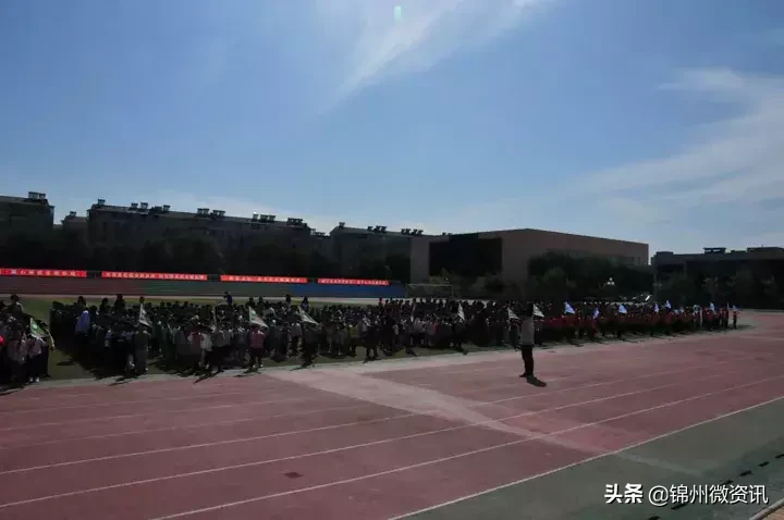 锦州市实验学校德胜、学苑两校区6000余师生参加安全疏散演练