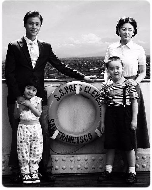 评电影《钱学森》：皇后天天吃柿饼？