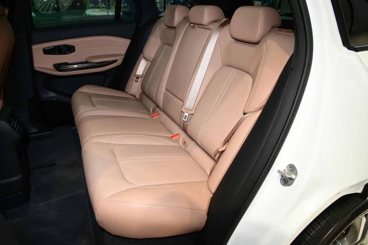 纯电中型SUV，MARVEL R与蔚来ES6谁更值得买？
