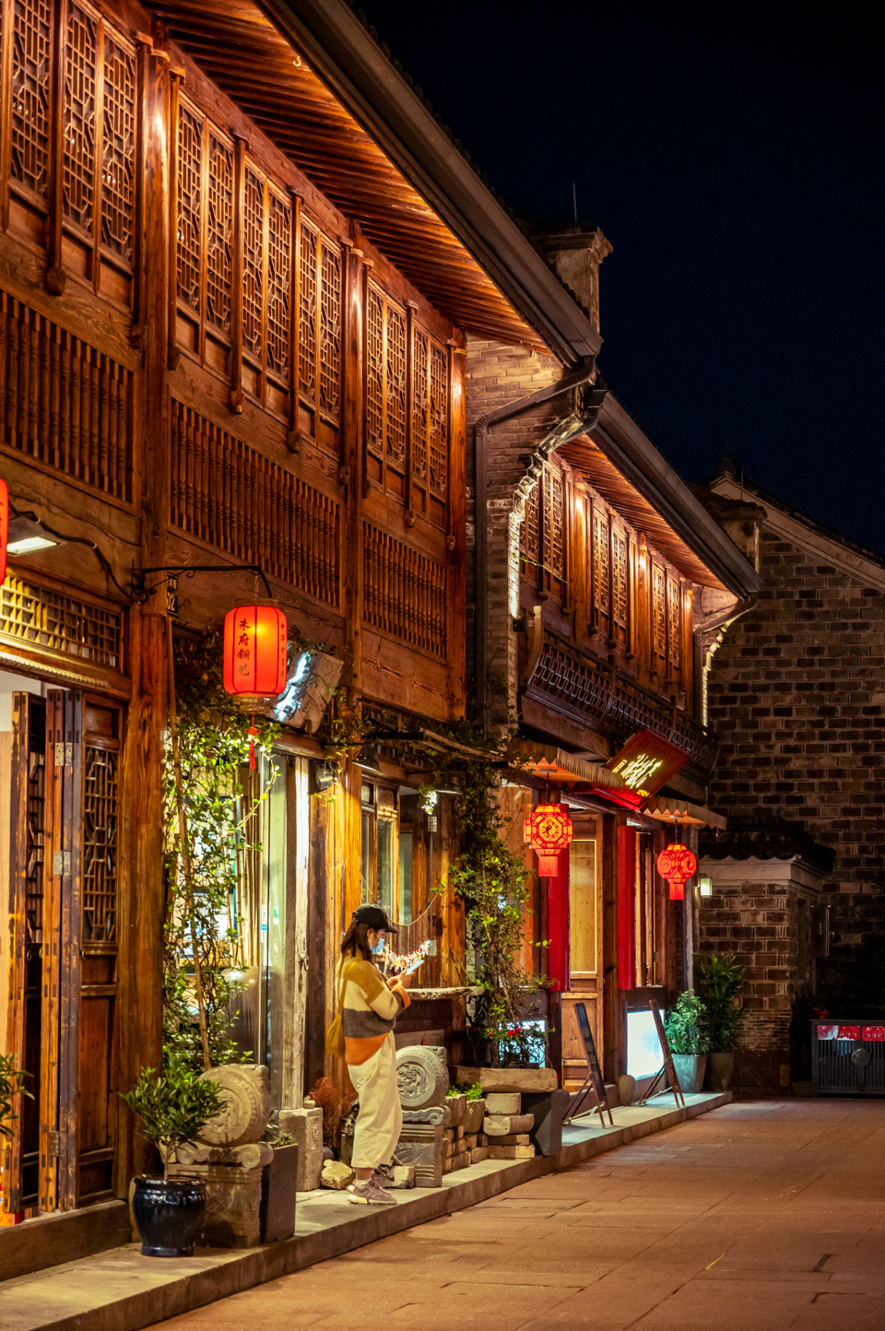 长500米的南塘老街,宁波八大历史街区之一,当地人最爱逛的地方