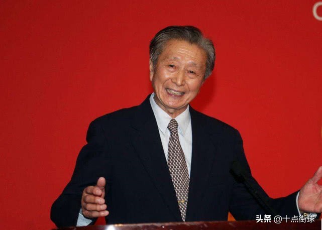 宋世雄解说过世界杯吗(80岁宋世雄仍容光焕发，解说过5届世界杯，崇拜郎平鞠躬致敬朱婷)