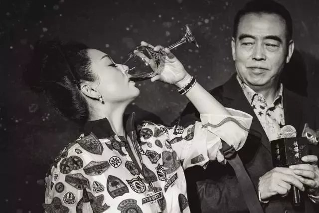陈飞宇为陈红庆生，3年守零点庆祝，对陈凯歌的祝福却在2年前