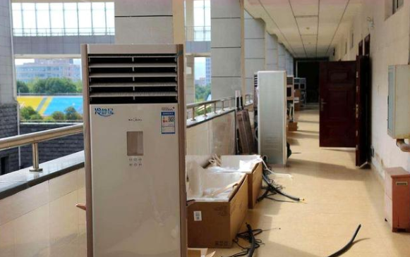 高考考场内要不要安装空调关乎公平？教师不解：安了你能考清华？