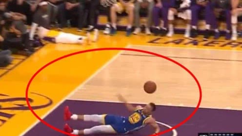 nba有哪些经典搞笑画面(NBA赛场十大搞笑瞬间：詹姆斯左手盖自己右手，麦基给对手发球)