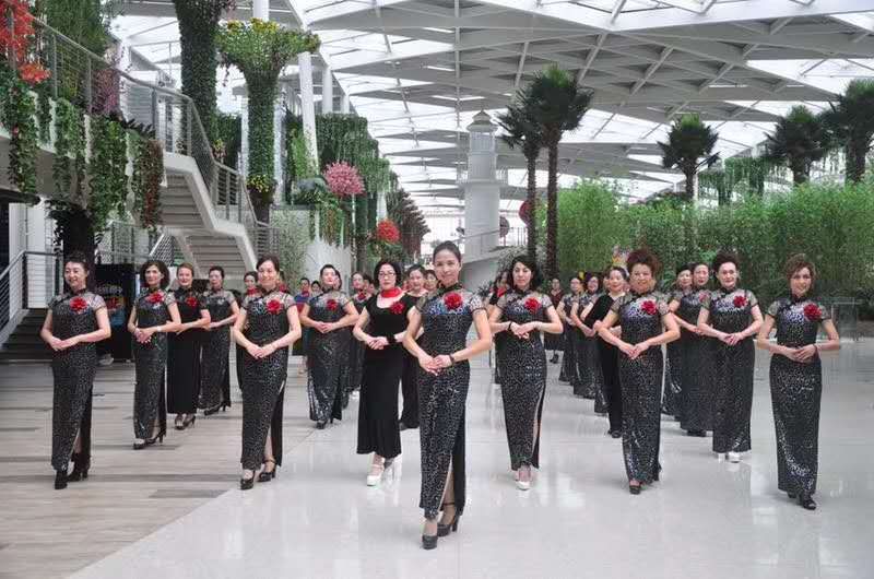 辽东半岛滨城大连一道靓丽风景——大连俏佳人模特艺术团