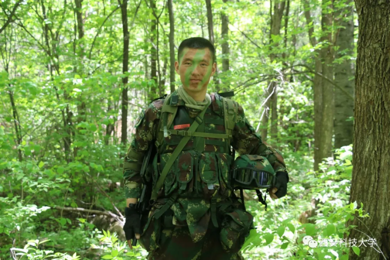 特种兵哥哥、部队美女主持，这5位