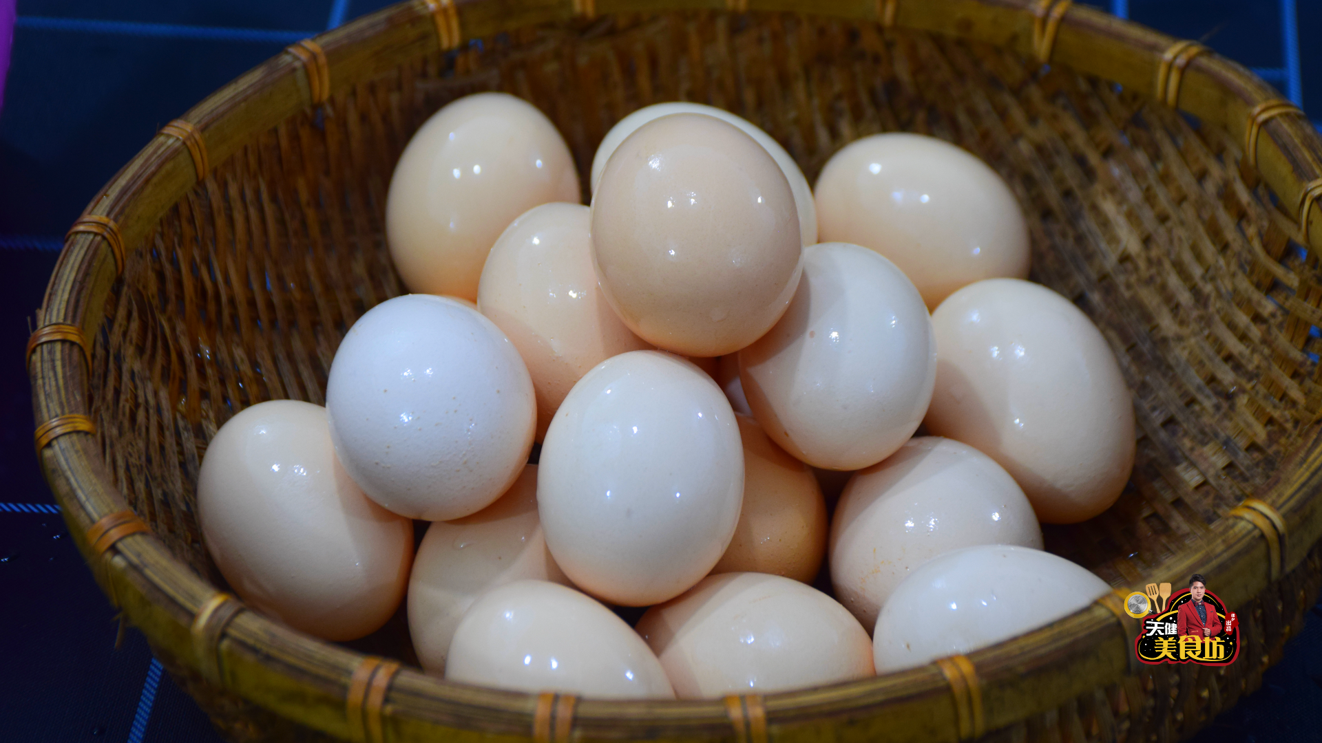 腌咸鸡蛋的方法和步骤，怎么腌咸鸡蛋不太咸还流油