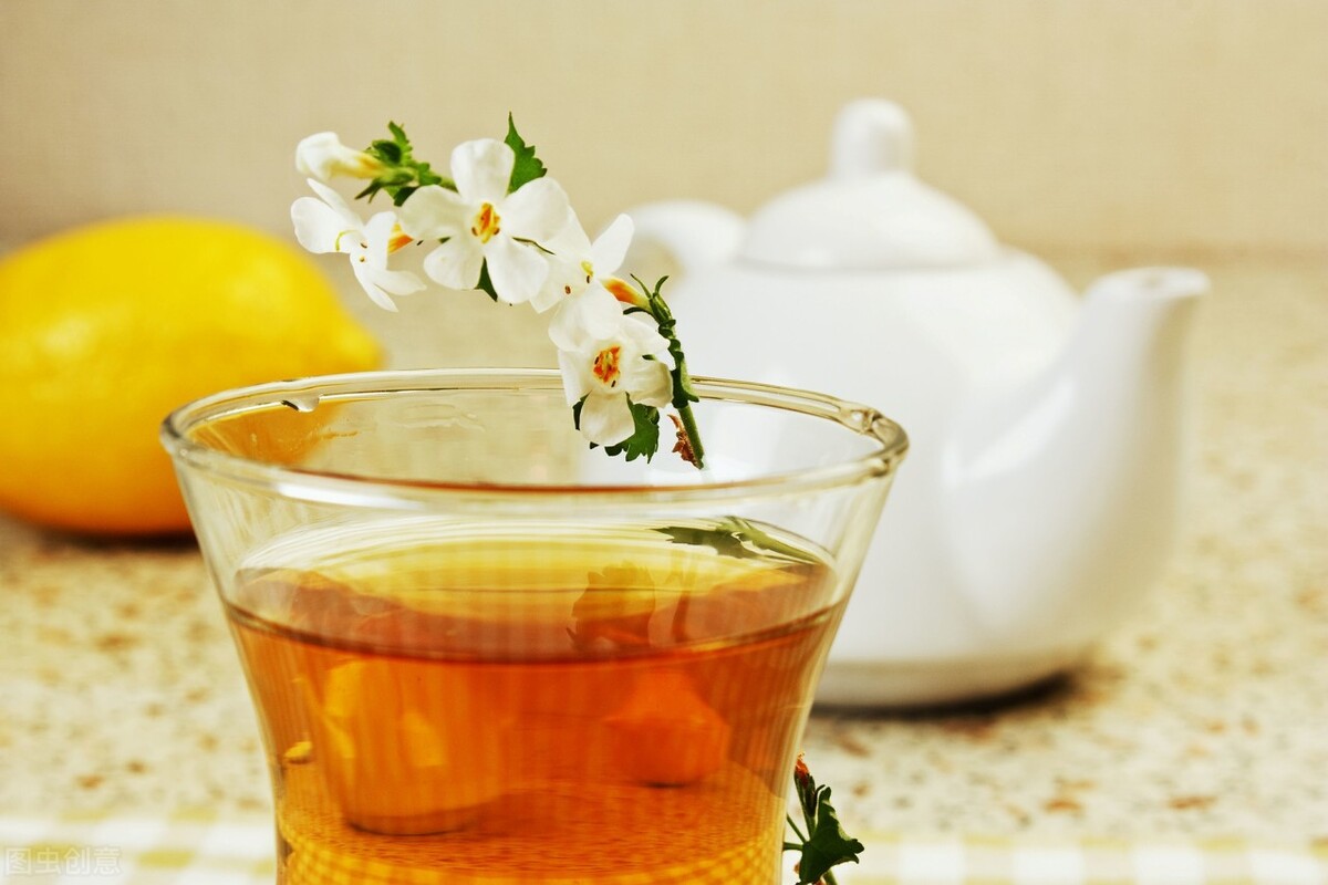茶叶水可以浇什么植物（揭秘茶叶水适宜用来浇哪些花）