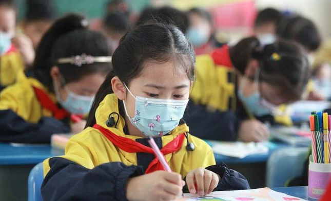 九年一贯制学校已经出现，新式小升初更“吃香”？家长看法不一