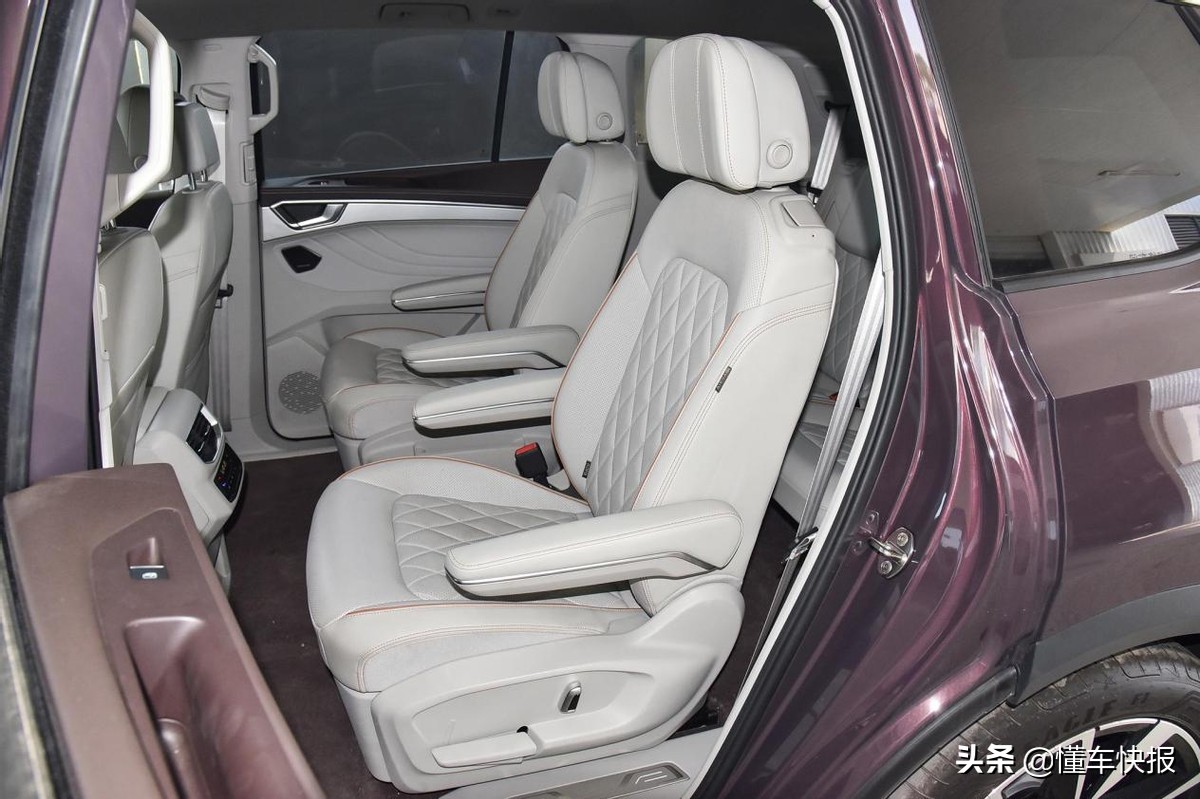 V6动力、豪华内饰科技、大众最大SUV，深入解析揽境