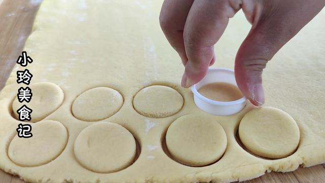 电饼铛蒸馒头怎么蒸（电饼铛馒头这样做香味浓郁）