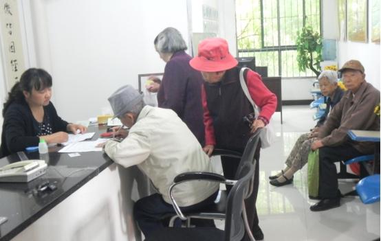 养老保险迎来调整，最低缴费年限可能延长，交15年领不了养老金？