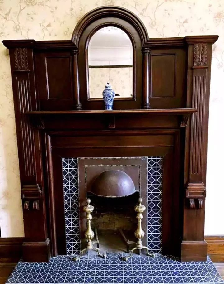 百年老洋房里面的壁炉,有100多种你,最后还有行宫里的