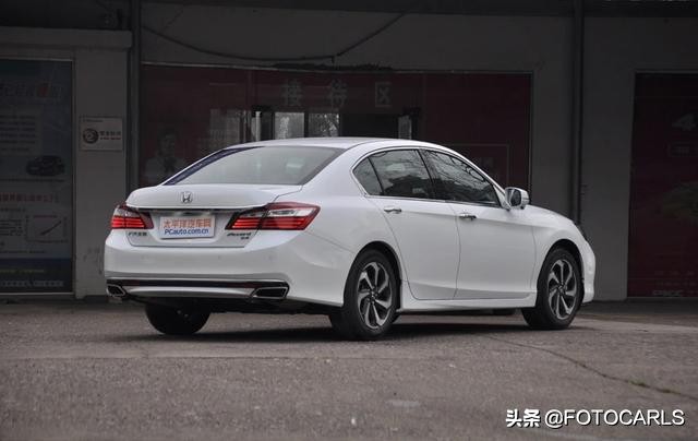 本田雅阁2005-2018车型进化史实拍，哪款才能叫经典？