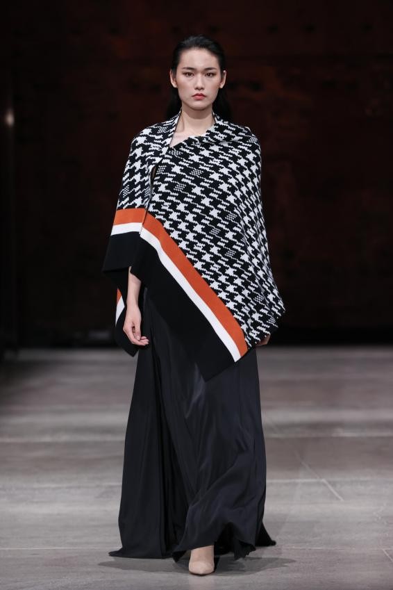 革新笃行奋进 雪莲再启羊绒时尚王者荣耀