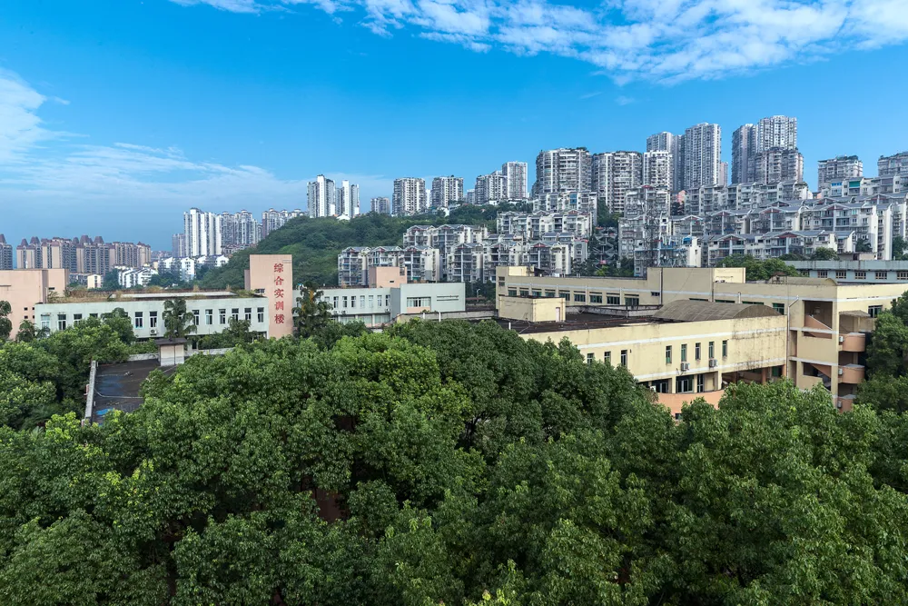 这所大学被誉为“西部化工的黄埔军校”，即将搬入1000余亩新校区