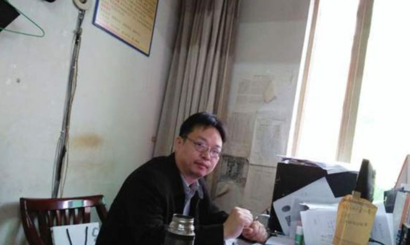 91年长沙高考状元张晓勇，清华毕业选择当保安，是无能还是无奈？