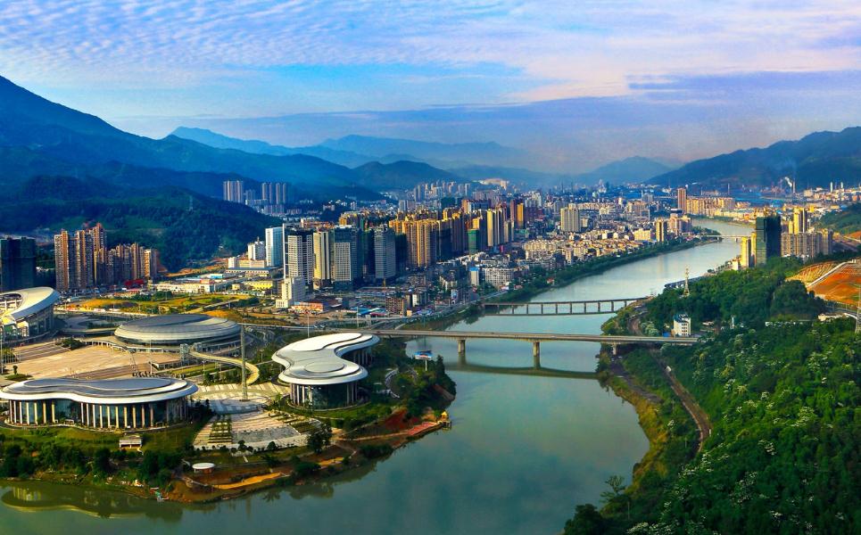 44万人,泰宁县常住人口为10.41万人.