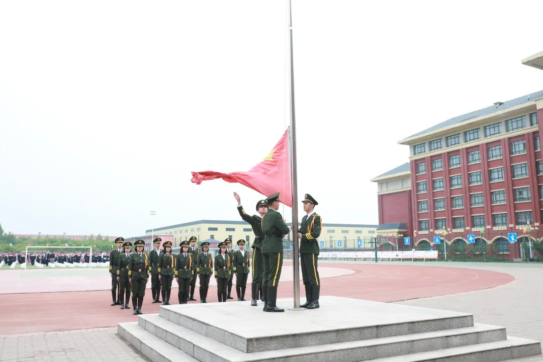 邯郸市开阳中学举办校园开放日，家校共育，感受成长，收获感动