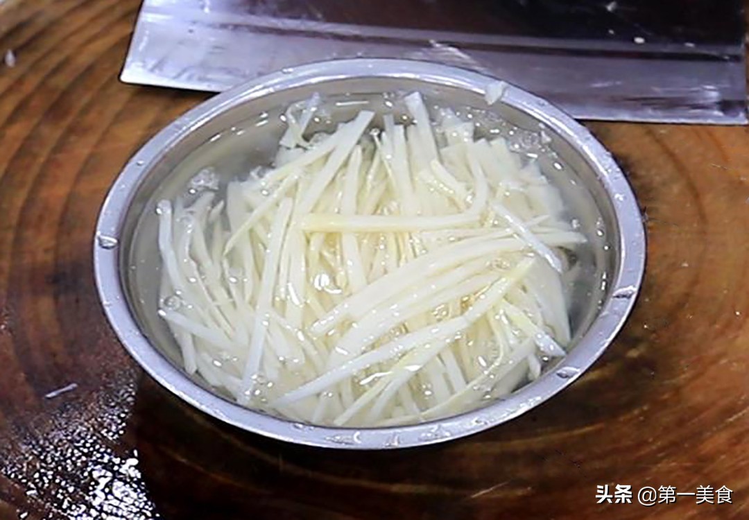 魚香肉絲怎么做好吃,魚香肉絲怎么做好吃視頻教程