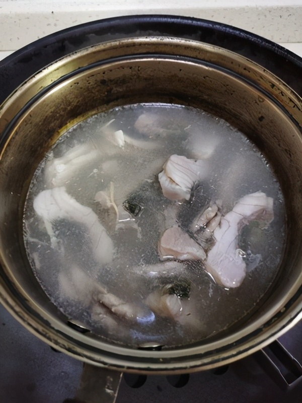 每天一道简单家常菜~捞起脆肉鲩