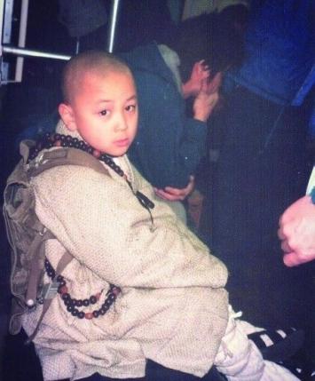 32岁释小龙，前女友是2婚3胎的何洁，分手后事业“翻身”无望？