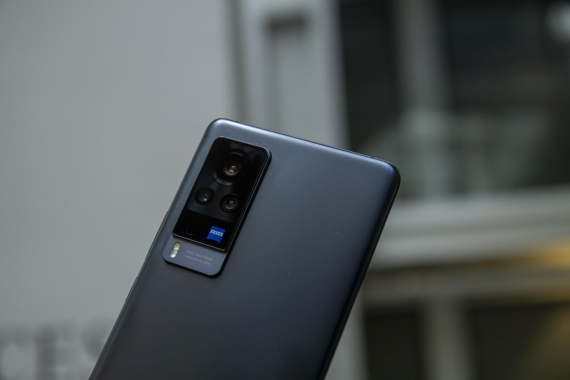 vivo开启城市追光行动，全国20城349家门店一起加盟