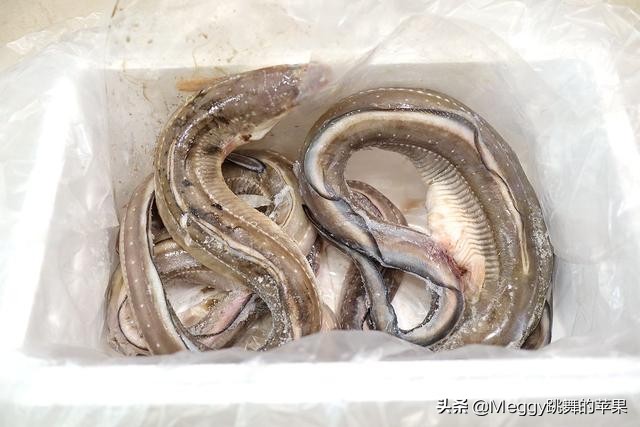 再也不吃外面的鳗鱼饭了，自己做的好吃又省钱，香嫩肥美真过瘾