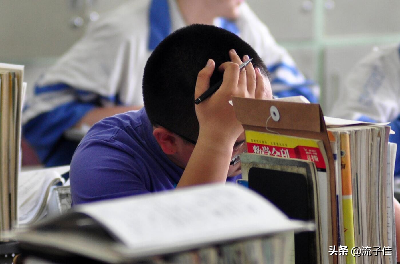 江苏高三学生杀害陪读母亲，悲剧的背后是“寒门学子”逆袭的不易