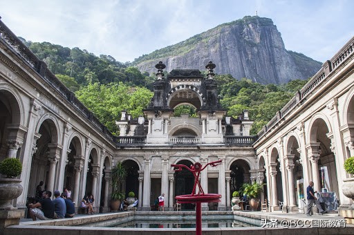 高三艺考后出国留学，艺术申请院校和专业推荐