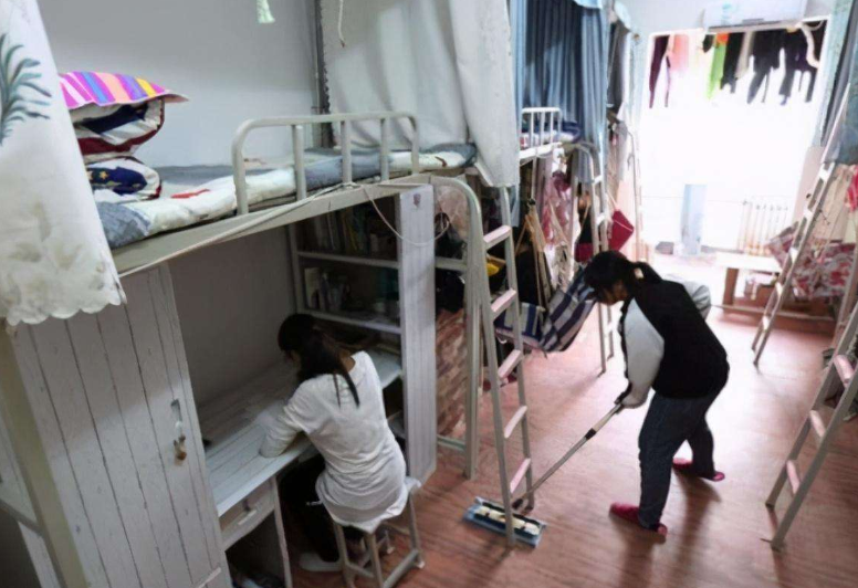 大学女寝室，学姐们深有体会，现实版“甄嬛传”